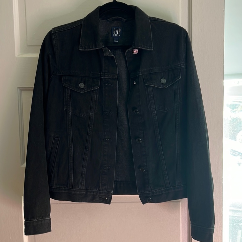 New without tags Gap black denim jacket sz s
